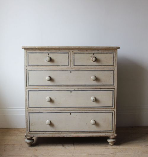 19th century chest of drawers - CATEGORY: ANTIQUE CHEST OF DRAWERS - DATED 19TH CENTURY