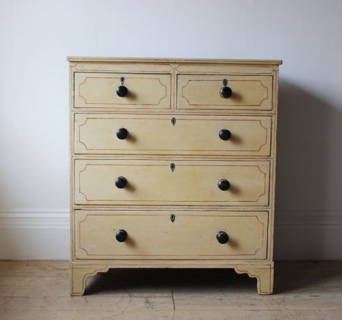 19th century chest of drawers - CATEGORY: ANTIQUE CHEST OF DRAWERS - DATED 19TH CENTURY