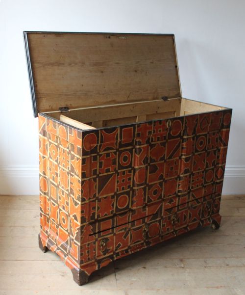 19TH CENTURY MULE CHEST - ADDITIONAL PHOTO 2