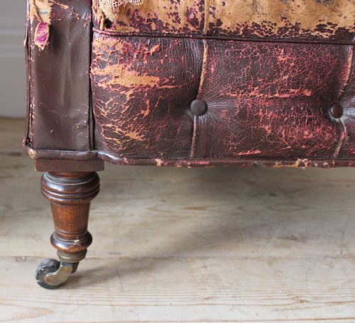 PAIR OF CHESTERFIELD ARMCHAIRS - ADDITIONAL PHOTO 3