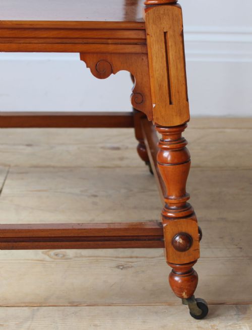 ARTS AND CRAFTS TABLE - ADDITIONAL PHOTO 3