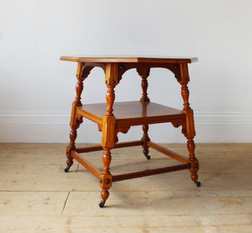 ARTS AND CRAFTS TABLE - ADDITIONAL PHOTO 4