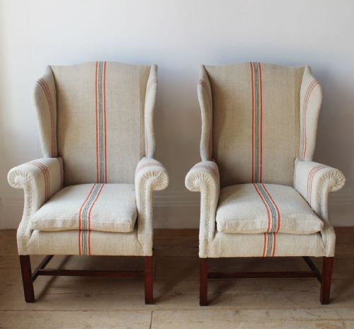 PAIR OF 20TH CENTURY WING CHAIRS - ADDITIONAL PHOTO 1