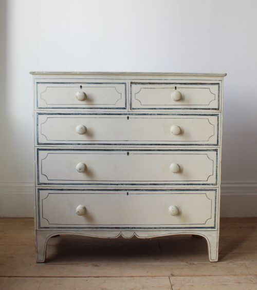 19th century chest of drawers - CATEGORY: ANTIQUE CHEST OF DRAWERS - DATED 19TH CENTURY