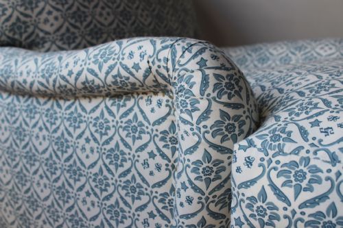 HOWARD AND SONS ARMCHAIR - ADDITIONAL PHOTO 3
