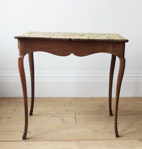18TH CENTURY SIDE TABLE - ADDITIONAL PHOTO 1