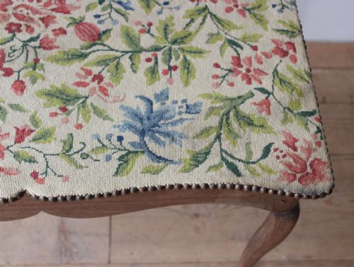 18TH CENTURY SIDE TABLE - ADDITIONAL PHOTO 3