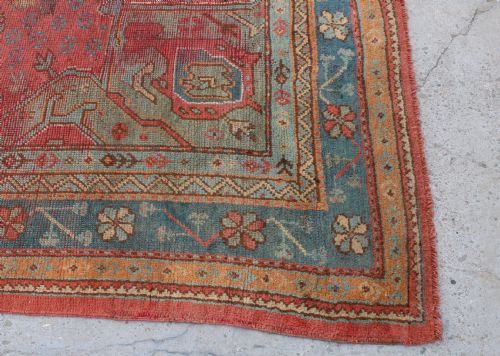 USHAK RUG - ADDITIONAL PHOTO 2