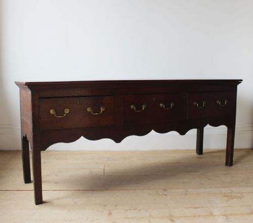18TH CENTURY OAK DRESSER - ADDITIONAL PHOTO 2