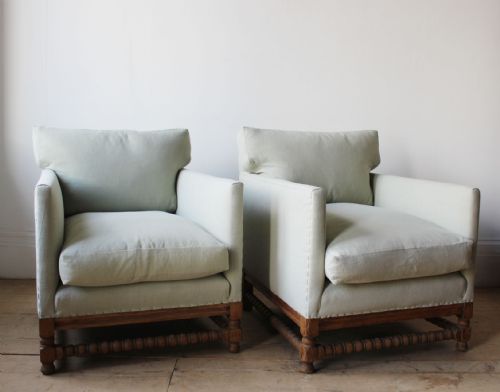 PAIR OF ARTS AND CRAFTS ARMCHAIRS - ADDITIONAL PHOTO 3