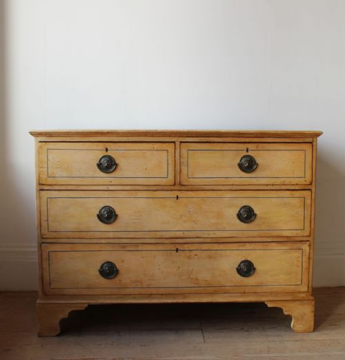 19th century chest of drawers - CATEGORY: ANTIQUE CHEST OF DRAWERS - DATED 19TH CENTURY