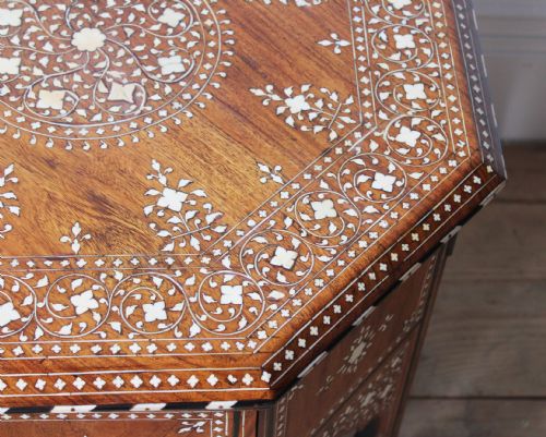19TH CENTURY HOSHIARPUR TABLE - ADDITIONAL PHOTO 2