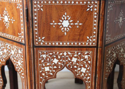 19TH CENTURY HOSHIARPUR TABLE - ADDITIONAL PHOTO 4