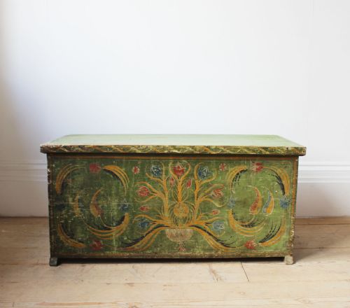 19th century bridal box - CATEGORY: ANTIQUE CHESTS - DATED 19TH CENTURY