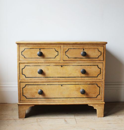 19th century chest of drawers - CATEGORY: ANTIQUE CHEST OF DRAWERS - DATED 19TH CENTURY