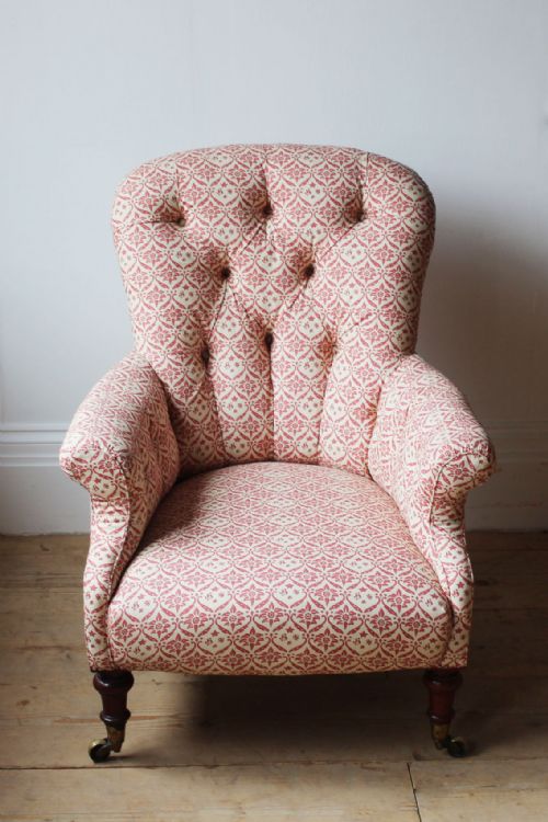 19TH CENTURY HOWARD AND SONS ARMCHAIR - ADDITIONAL PHOTO 1