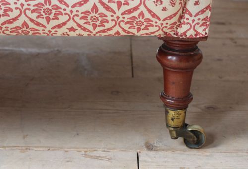 19TH CENTURY HOWARD AND SONS ARMCHAIR - ADDITIONAL PHOTO 3