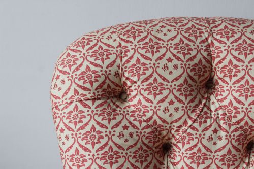 19TH CENTURY HOWARD AND SONS ARMCHAIR - ADDITIONAL PHOTO 4
