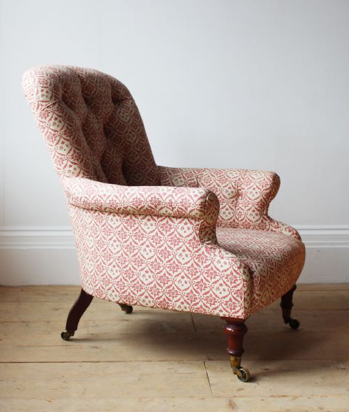 19TH CENTURY HOWARD AND SONS ARMCHAIR - ADDITIONAL PHOTO 5