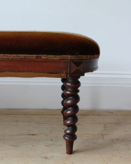 19TH CENTURY VICTORIAN WINDOW SEAT - ADDITIONAL PHOTO 1