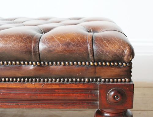19TH CENTURY LEATHER OTTOMAN - ADDITIONAL PHOTO 3