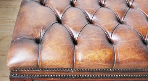 19TH CENTURY LEATHER OTTOMAN - ADDITIONAL PHOTO 5