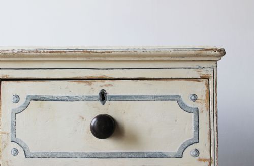 19TH CENTURY CHEST OF DRAWERS - ADDITIONAL PHOTO 3