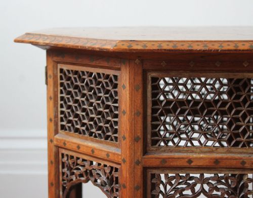 19TH CENTURY HOSHIARPUR TABLE - ADDITIONAL PHOTO 5