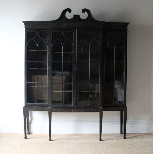 18th century bookcase - CATEGORY: ANTIQUE BOOKCASES - DATED 18TH CENTURY