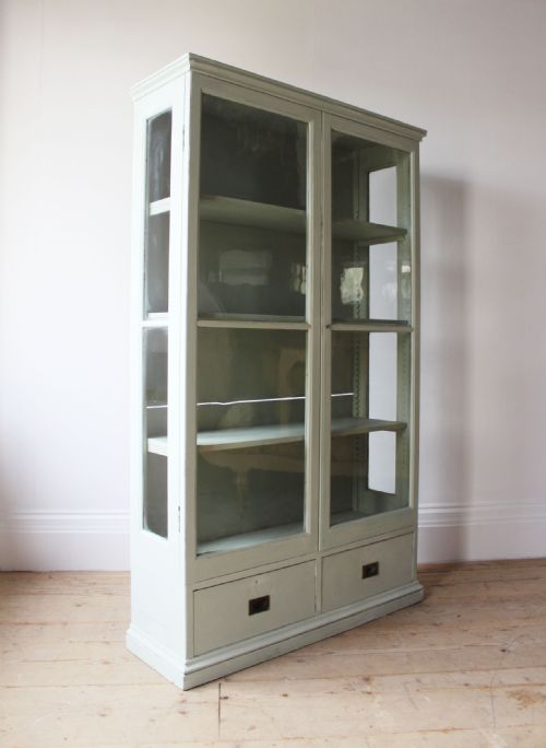 19th century display cabinet - CATEGORY: ANTIQUE CABINETS - DATED 19TH CENTURY