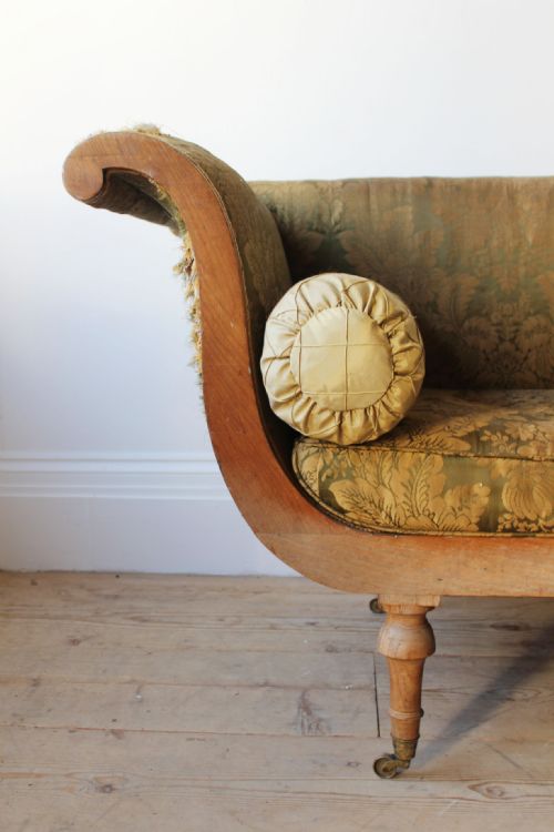 REGENCY SOFA - ADDITIONAL PHOTO 1