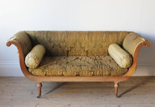 REGENCY SOFA - ADDITIONAL PHOTO 3