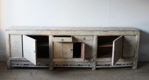 LARGE 19TH CENTURY DRESSER - ADDITIONAL PHOTO 1