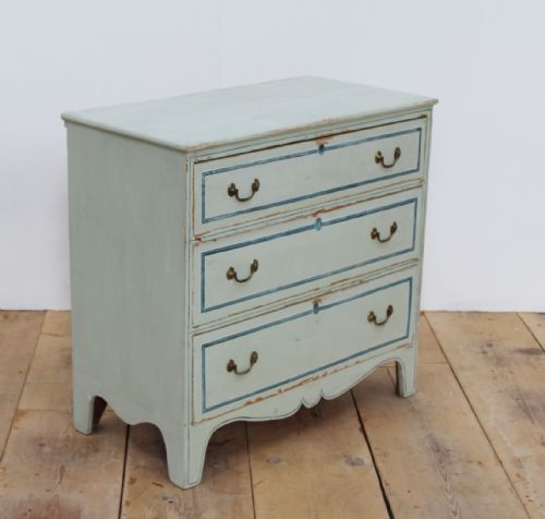19TH CENTURY CHEST OF DRAWERS - ADDITIONAL PHOTO 2