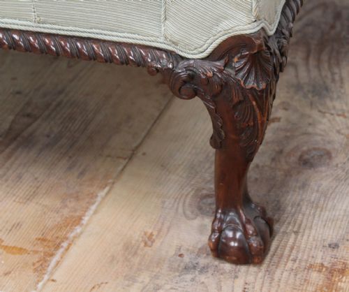 19TH CENTURY HOWARD AND SONS SOFA - ADDITIONAL PHOTO 3