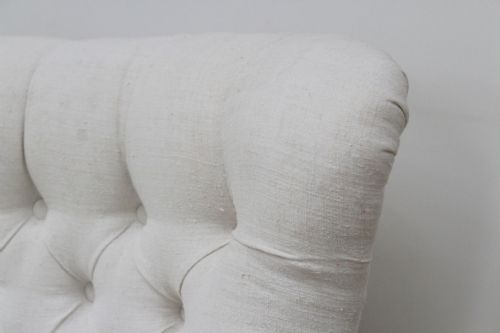 LARGE BUTTON BACK ARMCHAIR - ADDITIONAL PHOTO 3