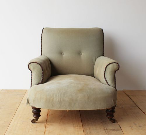 large country house club chair - CATEGORY: ANTIQUE CHAIRS - DATED 19TH CENTURY