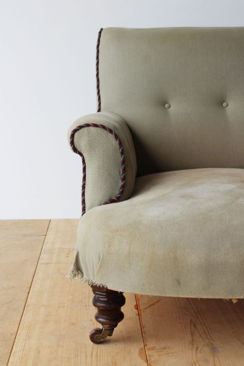 LARGE COUNTRY HOUSE CLUB CHAIR - ADDITIONAL PHOTO 3