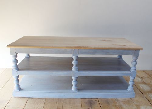 LARGE TRADERS TABLE - ADDITIONAL PHOTO 1