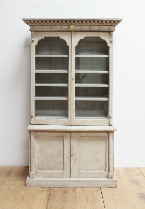 19th century bookcase - CATEGORY: ANTIQUE BOOKCASES - DATED 19TH CENTURY
