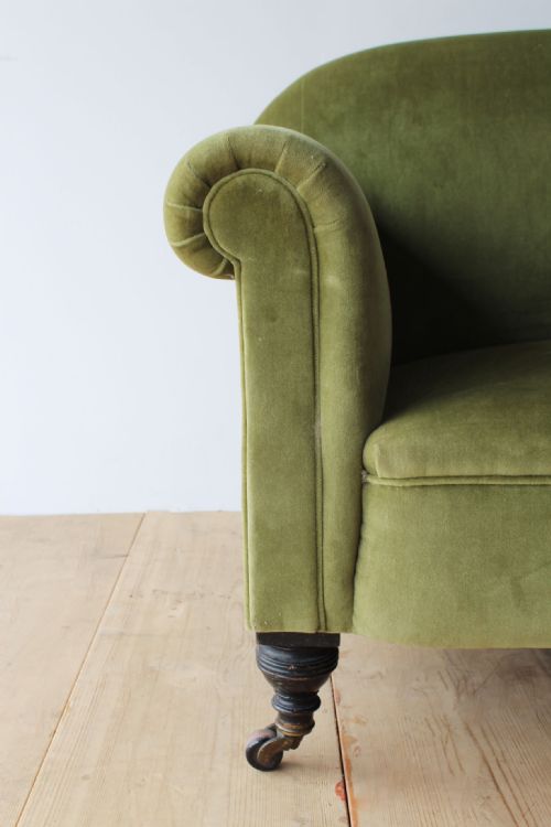 19TH CENTURY HOWARD STYLE SOFA - ADDITIONAL PHOTO 2