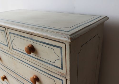 19TH CENTURY CHEST OF DRAWERS - ADDITIONAL PHOTO 4