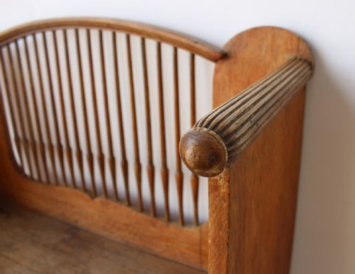 ARTS AND CRAFTS BENCH - ADDITIONAL PHOTO 4