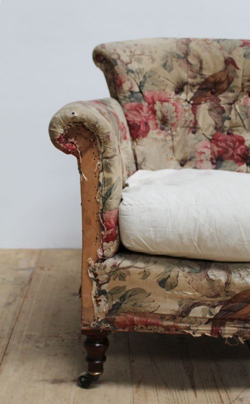 HOWARD STYLE WOODSTOCK ARMCHAIR - ADDITIONAL PHOTO 4