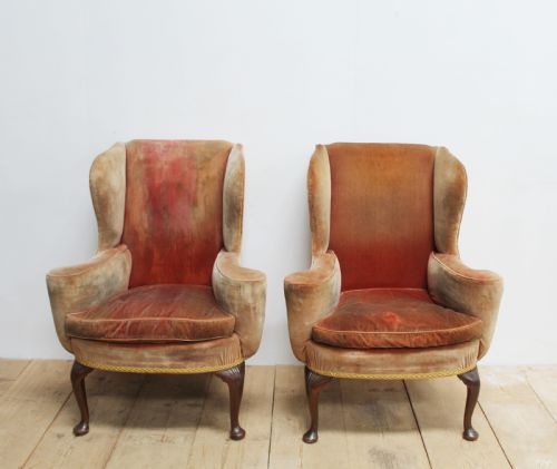 PAIR OF 19TH CENTURY WING CHAIRS - ADDITIONAL PHOTO 1