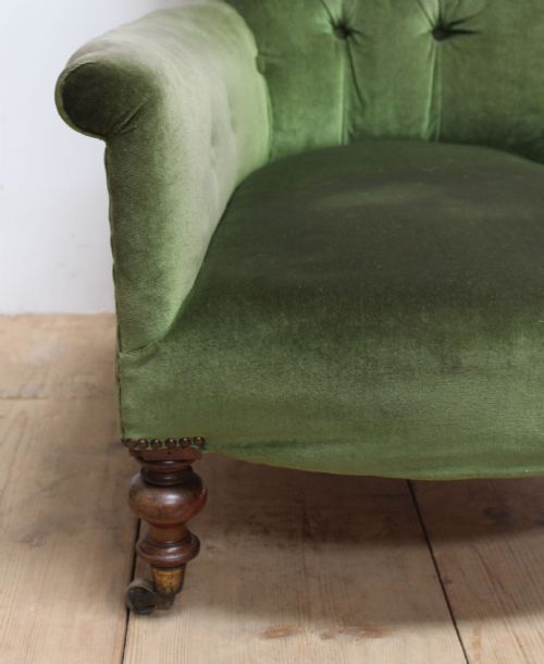 19TH CENTURY BUTTON BACK ARMCHAIR - ADDITIONAL PHOTO 4