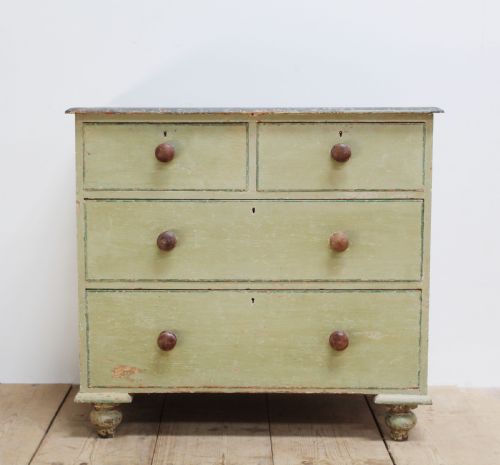 19th century chest of drawers - CATEGORY: ANTIQUE CHEST OF DRAWERS - DATED 19TH CENTURY
