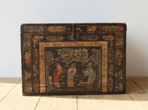 19th century chinese trunk - CATEGORY: ANTIQUE CHESTS - DATED 19TH CENTURY