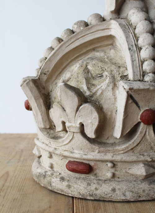 LARGE ORNAMENTAL CROWN - ADDITIONAL PHOTO 1
