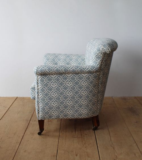 HOWARD AND SONS WOODSTOCK ARMCHAIR - ADDITIONAL PHOTO 3